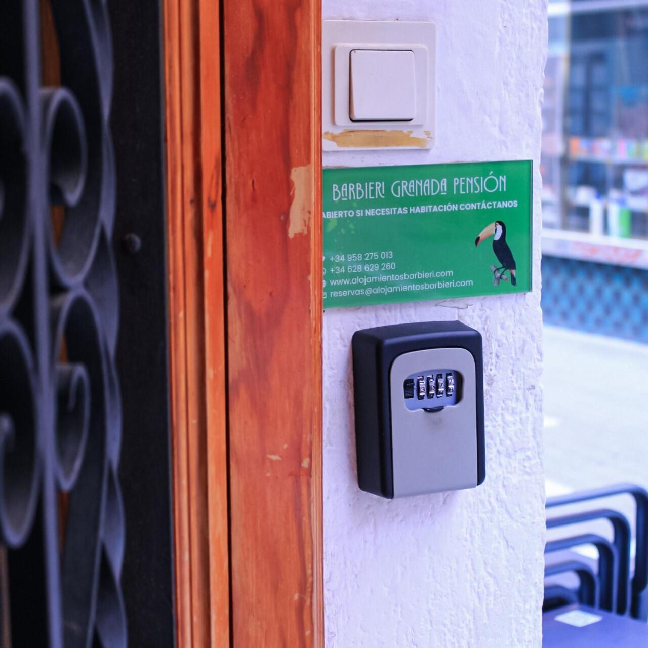 Barbieri Granada Pension Экстерьер фото